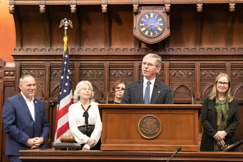 Newly-elected Rep. Brian Smith thanks labor unions at swearing in ceremony