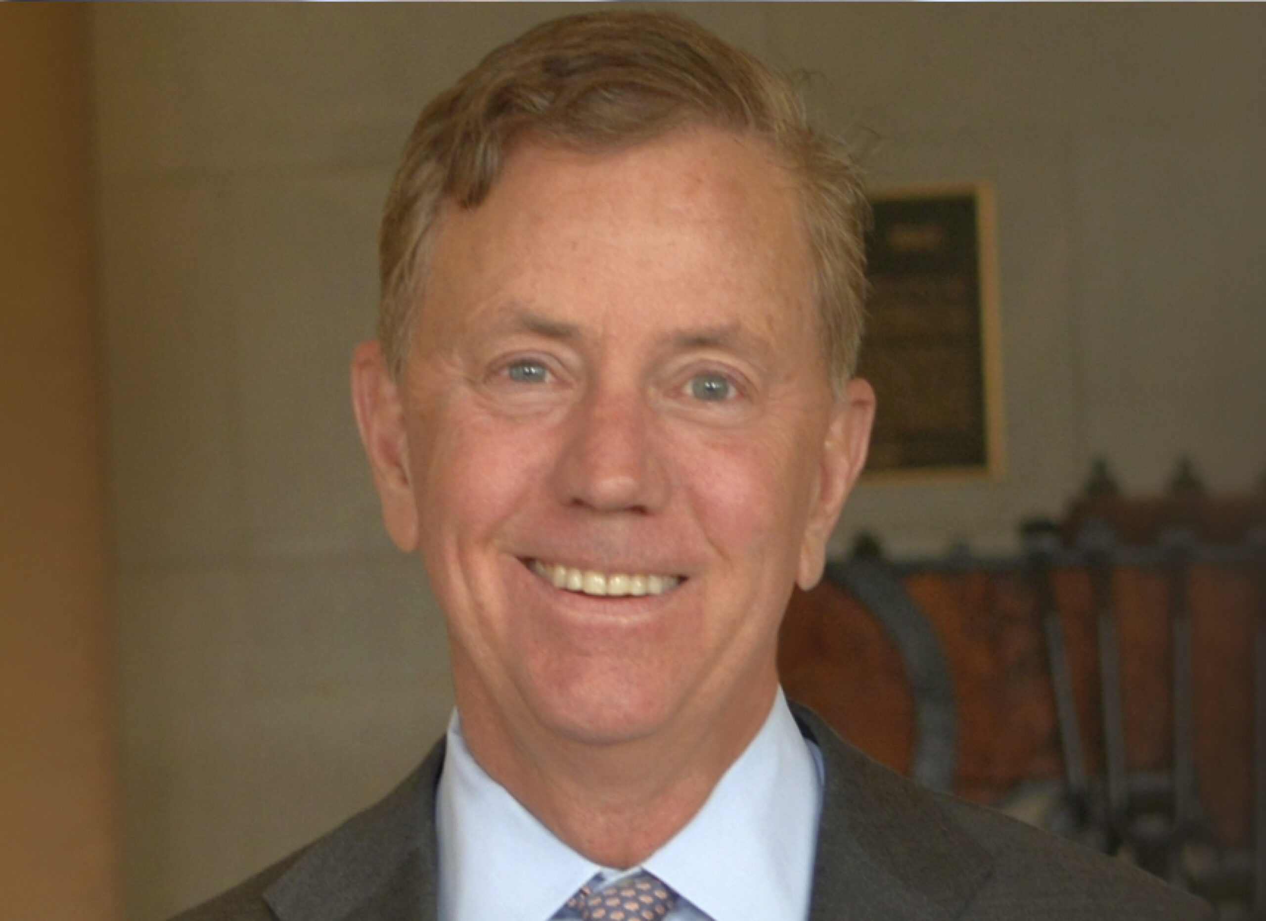Gov. Lamont signs on to regional gasoline tax